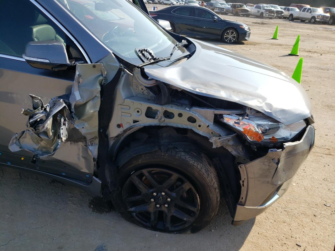 1GNEVKKW0KJ107719 CHEVROLET TRAVERSE 2019