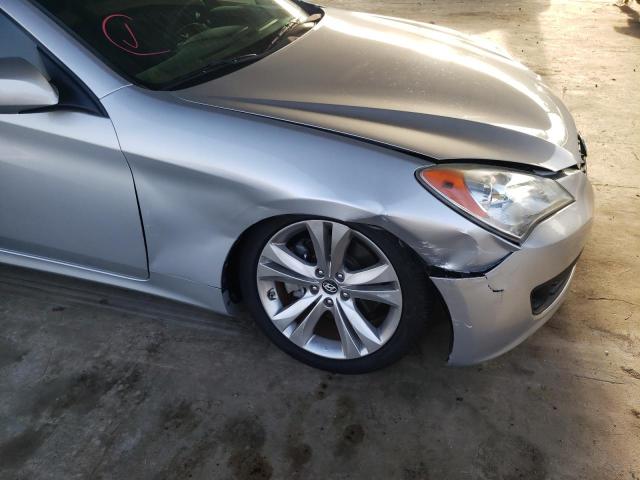 VIN: KMHHT6KD8AU041995 Auction: COPART Lot: 76985773 Location: SC - COLUMBIA KMHHT6KD8AU041995 HYUNDAI GENESIS 2010 SILVER Photo 9