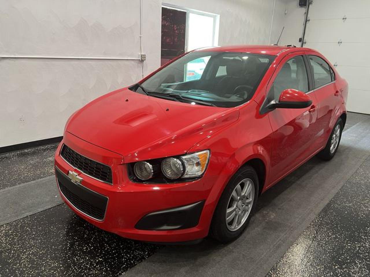 1G1JC5SHXG4123330 2016 Chevrolet Sonic Lt