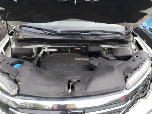 2018 HONDA PILOT ELIT - 5FNYF6H01JB043273