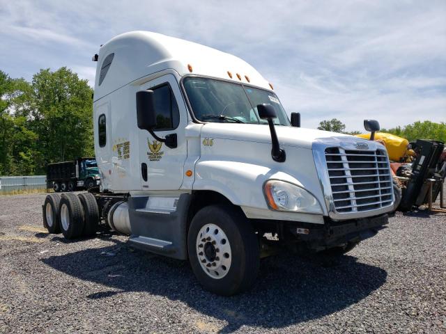Salvage cars for sale from Copart Fredericksburg, VA: 2016 Freightliner Cascadia 1