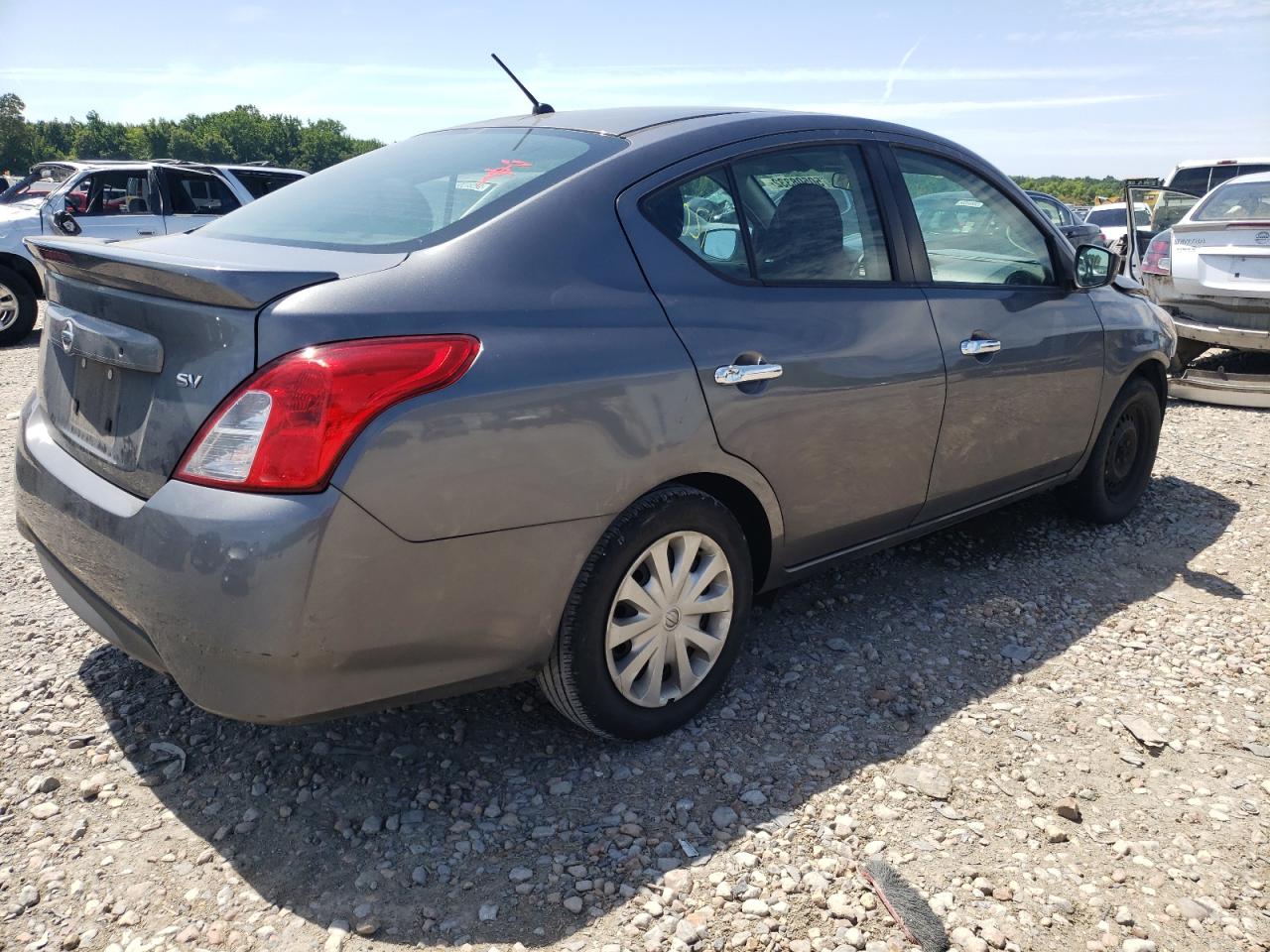 3N1CN7AP5HL884120 2017 Nissan Versa S