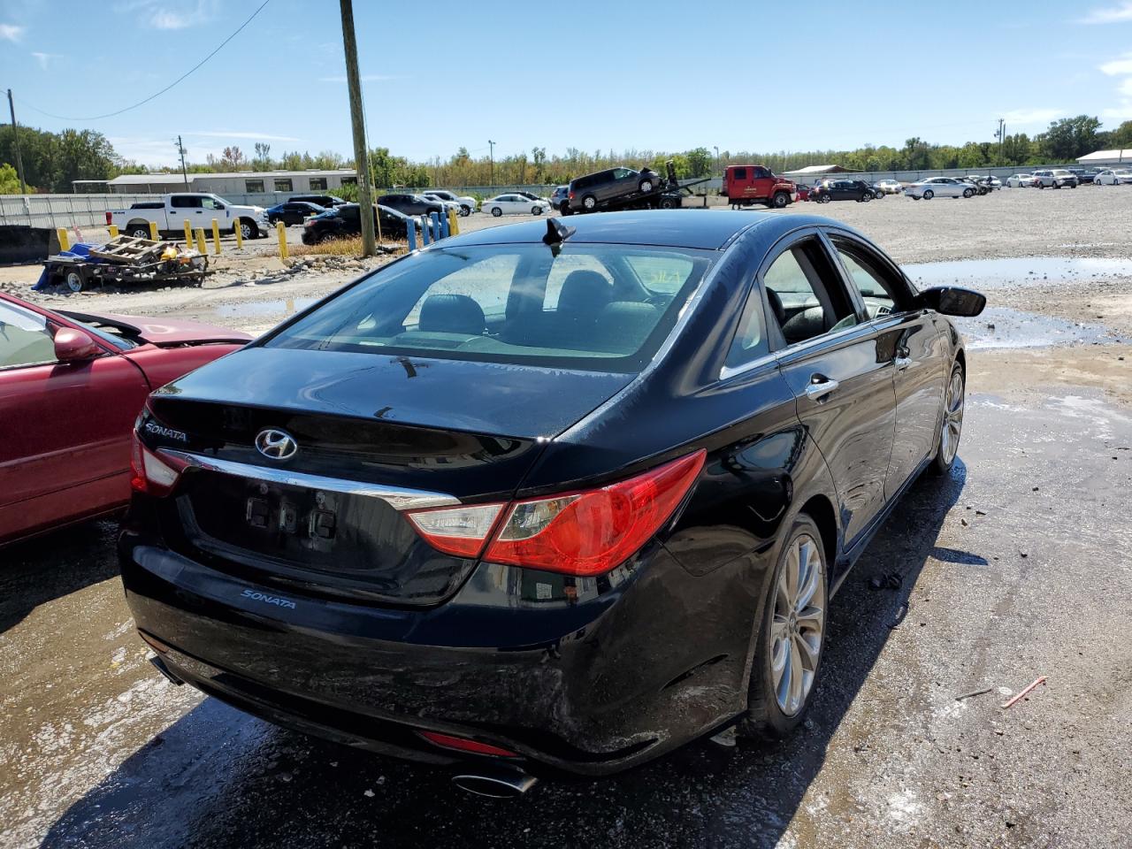 5NPEC4ACXBH195902 2011 Hyundai Sonata Se