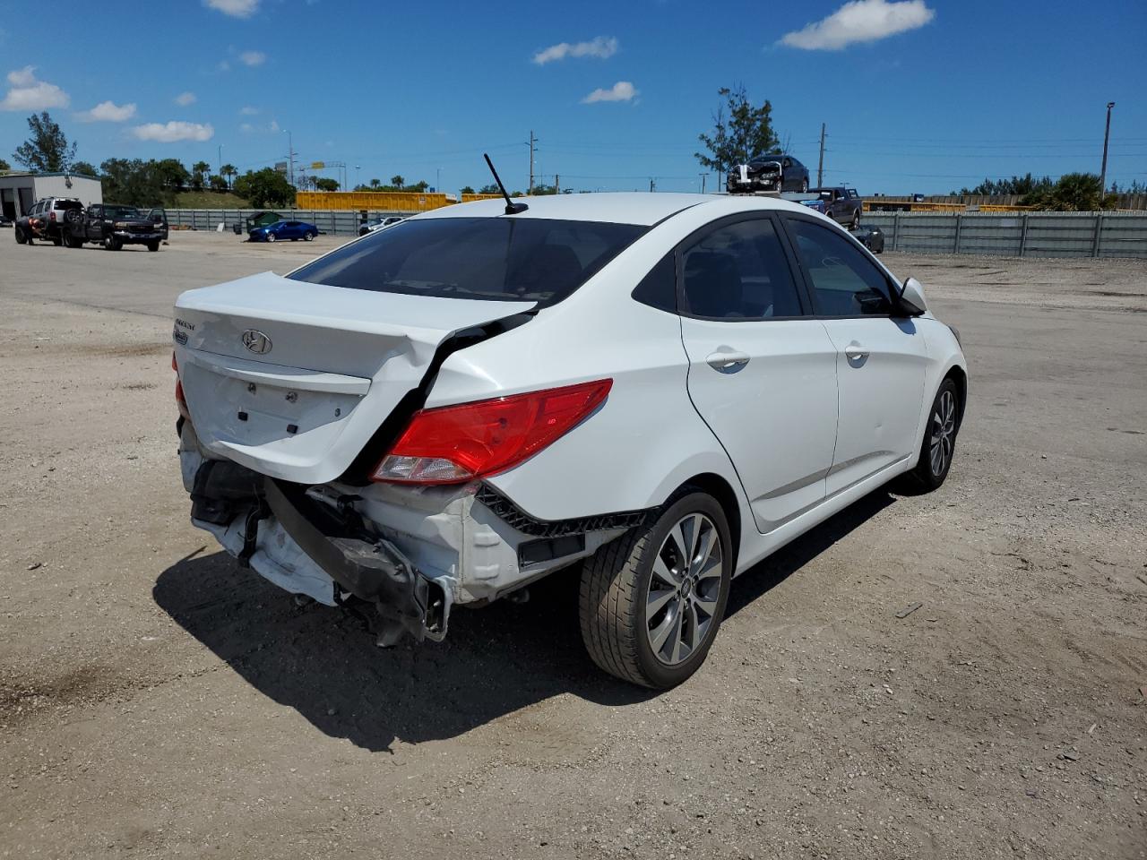 2017 Hyundai Accent Se vin: KMHCT4AE0HU364912