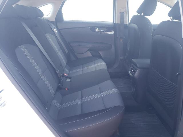 KNAF55AC9N5147782 KIA FORTE EX