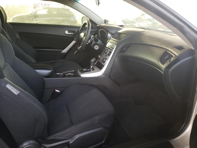 VIN: KMHHT6KD8AU041995 Auction: COPART Lot: 76985773 Location: SC - COLUMBIA KMHHT6KD8AU041995 HYUNDAI GENESIS 2010 SILVER Photo 5