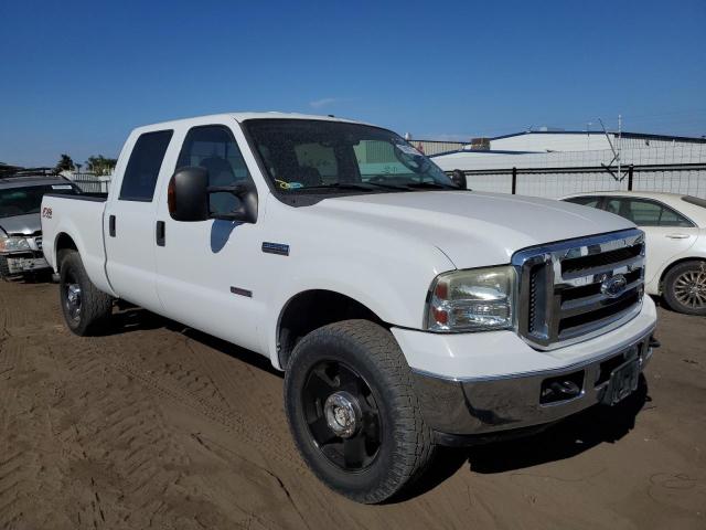 Salvage cars for sale from Copart Bakersfield, CA: 2006 Ford F250 Super
