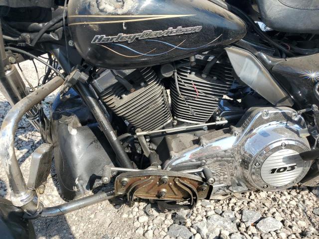 2011 HARLEY-DAVIDSON FLTRU 1HD1KGM18BB622071