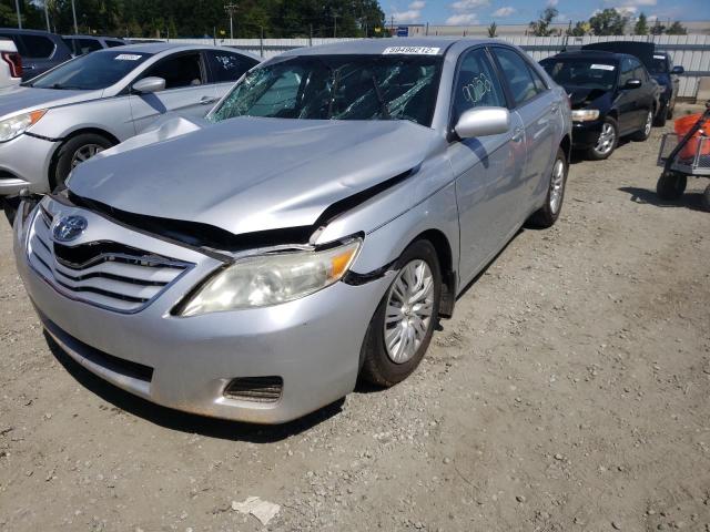 VIN: 4T1BF3EK9AU023477 Auction: COPART Lot: 71834453 Location: SC - SPARTANBURG 4T1BF3EK9AU023477 TOYOTA CAMRY 2010 SILVER Photo 2