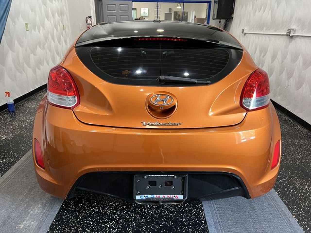 2014 Hyundai Veloster VIN: KMHTC6AD6EU183232 Lot: 59732202