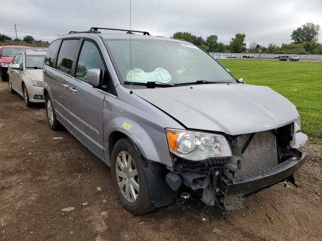 Salvage cars for sale from Copart Columbia Station, OH: 2016 Chrysler Town & Country