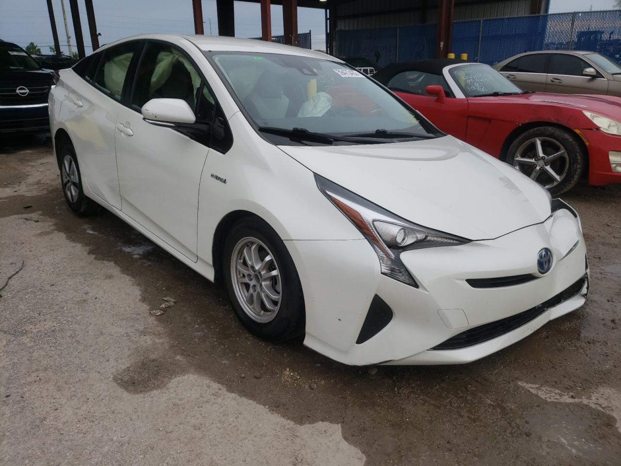 Toyota Prius 2018 Р±РµР»С‹Р№