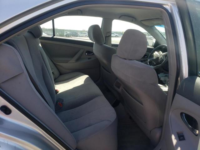 VIN: 4T1BF3EK9AU023477 Auction: COPART Lot: 71834453 Location: SC - SPARTANBURG 4T1BF3EK9AU023477 TOYOTA CAMRY 2010 SILVER Photo 6