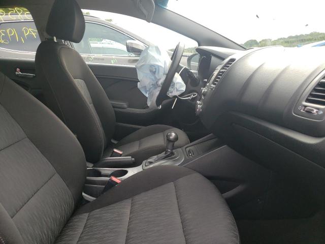 KNAFK4A66G5615256 KIA FORTE LX