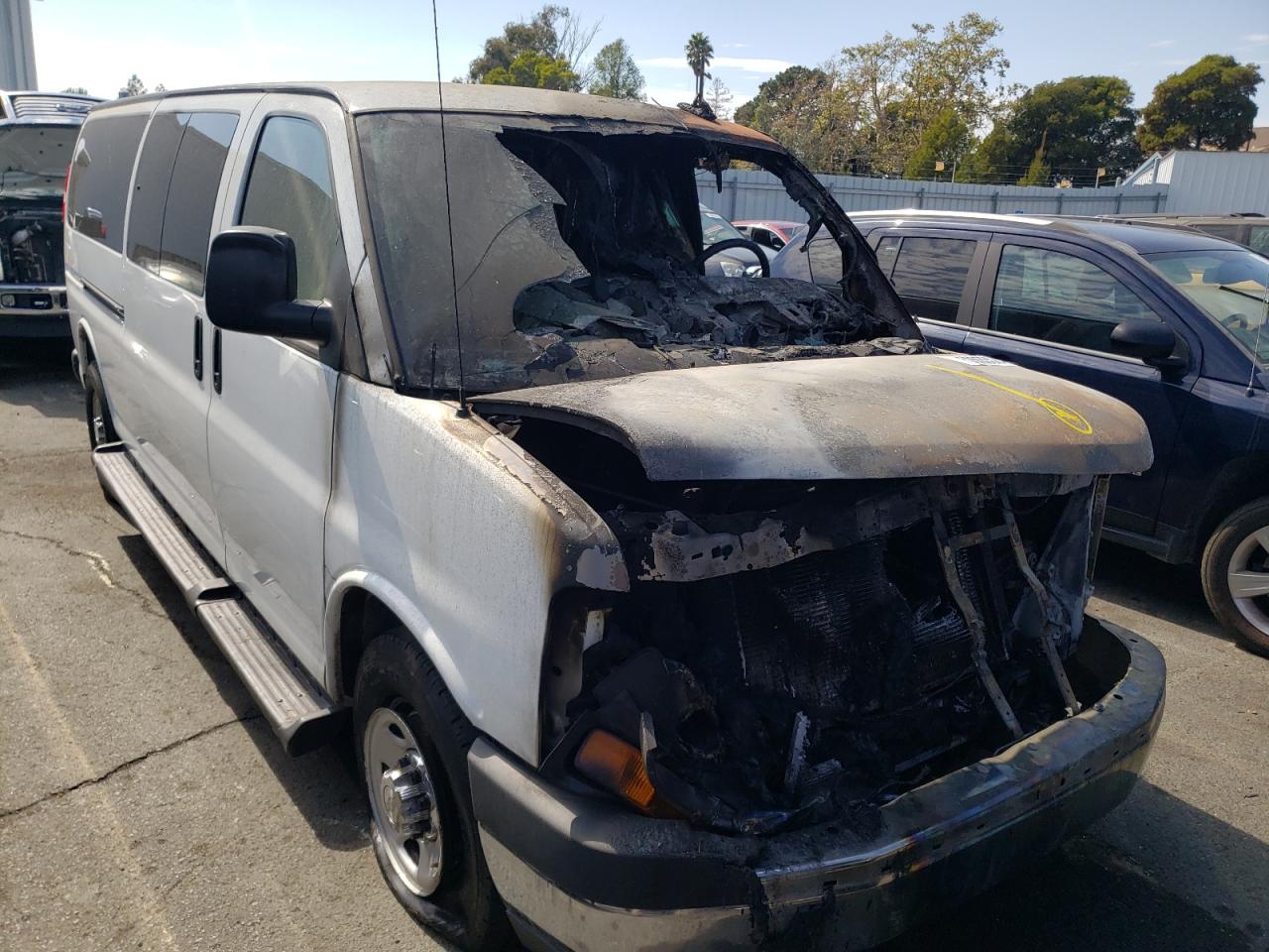 VIN 1GAZGPFG8K1276514 2019 CHEVROLET EXPRESS no.1