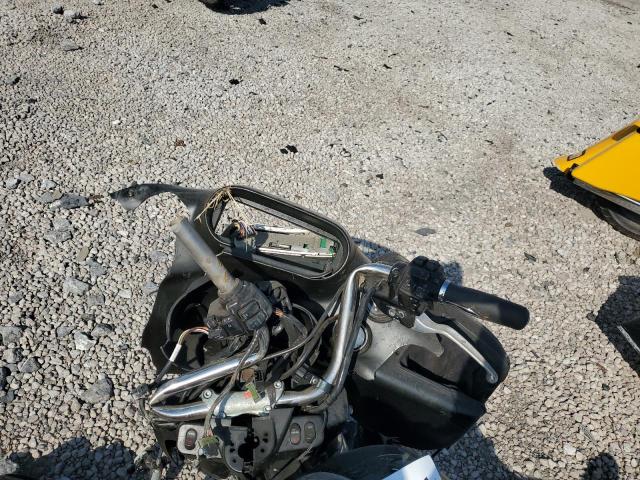 2011 HARLEY-DAVIDSON FLTRU 1HD1KGM18BB622071