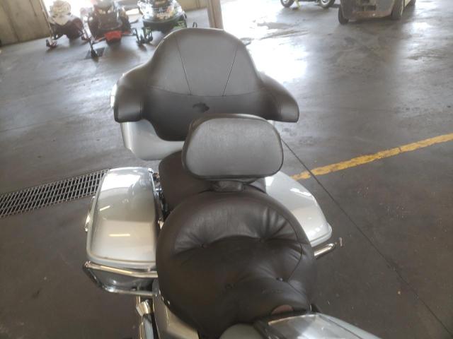 2019 HARLEY-DAVIDSON FLHR 1HD1FBC13KB610824