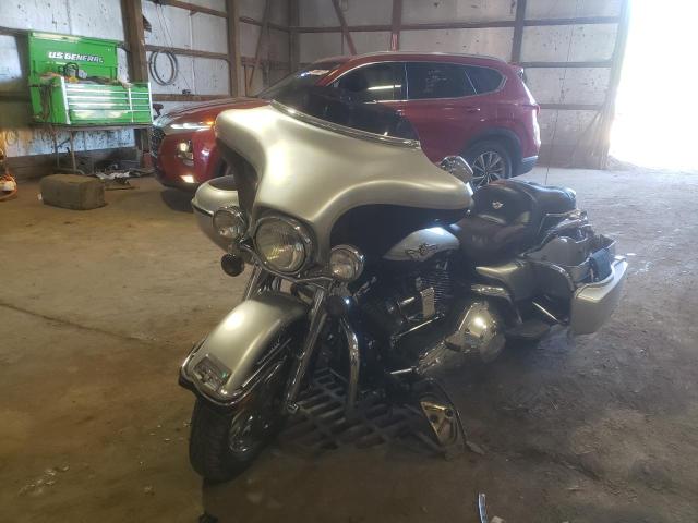 2003 HARLEY-DAVIDSON FLHTCUI AN 1HD1FCW423Y607990