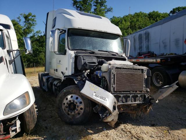 Salvage cars for sale from Copart Columbia, MO: 2016 Volvo VN VNL
