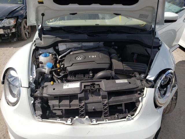 2017 VOLKSWAGEN BEETLE SE 3VWJ17AT1HM612040