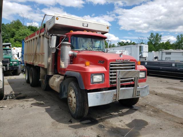 Salvage cars for sale from Copart Marlboro, NY: 2000 Mack 600 RD600