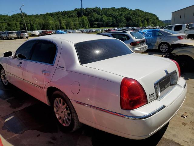 1LNHM81V16Y645729 Lincoln Town Car Signature
