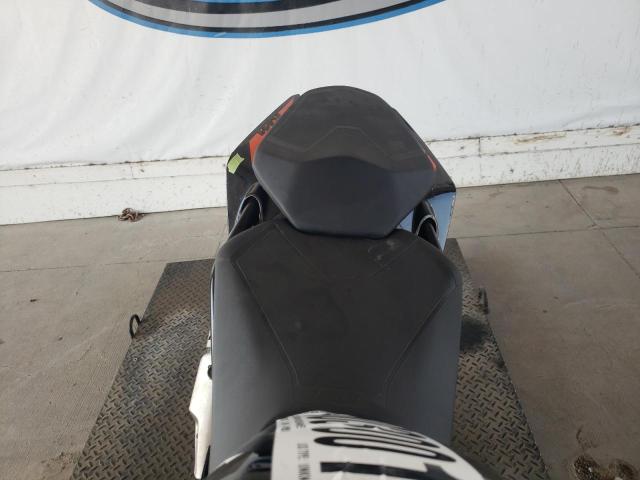 2021 KTM 390 DUKE MD2JPJ401MC244819