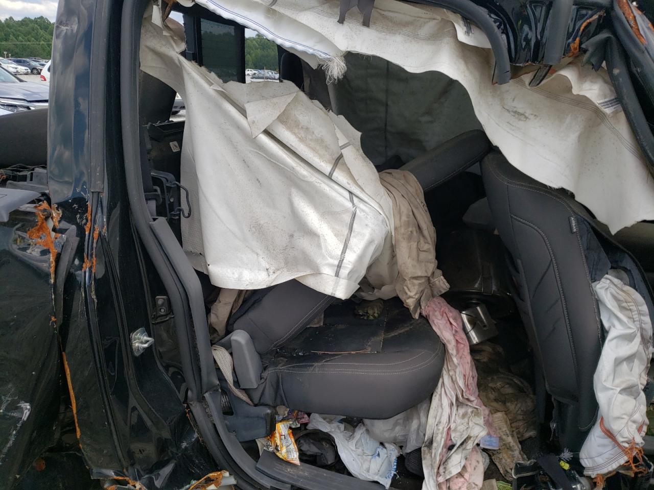 1N6AA1E59JN543585 NISSAN TITAN 2018