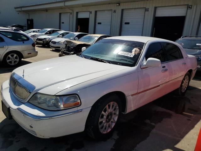 1LNHM81V16Y645729 Lincoln Town Car Signature