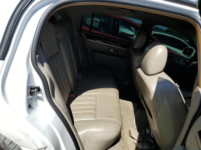1LNHM81V16Y645729 Lincoln Town Car Signature