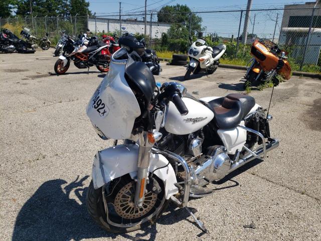 2011 HARLEY-DAVIDSON FLHX 1HD1KB415BB662823