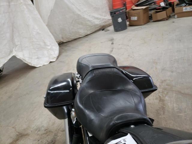 2016 HARLEY-DAVIDSON FLD SWITCH 1HD1GZM14GC305855