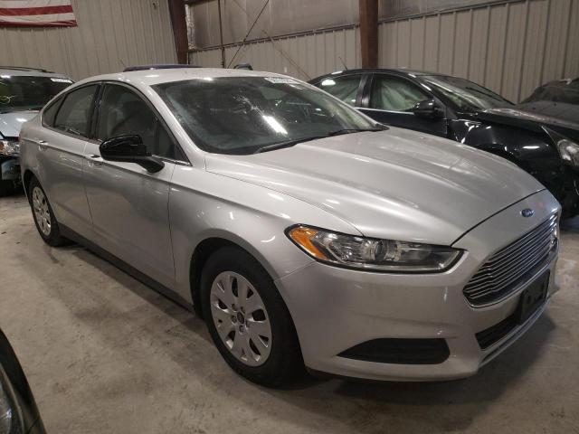 Salvage cars for sale from Copart Appleton, WI: 2013 Ford Fusion S