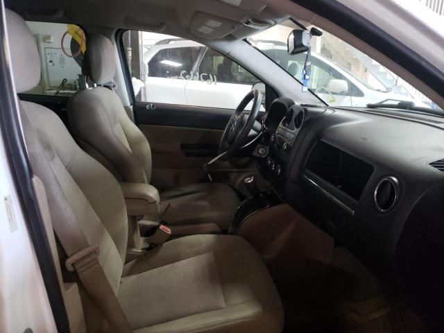 1J4NF1FB4BD240113 Jeep Compass Sport