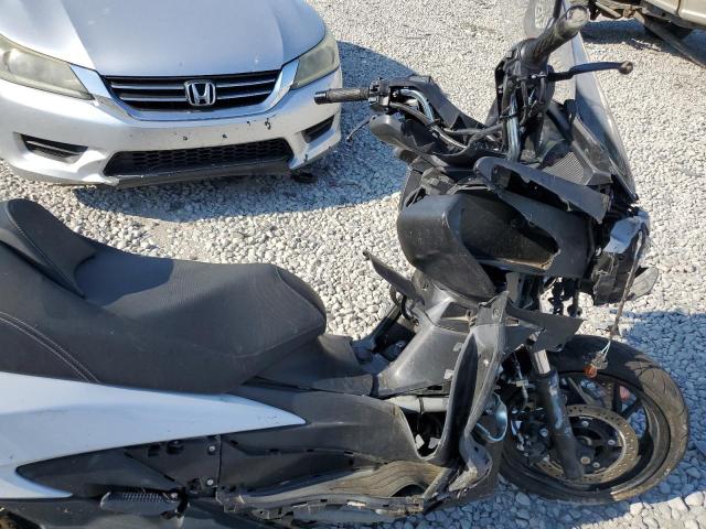 2018 SUZUKI AN400 A JS1DU11E0J2100315