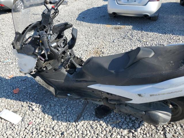 2018 SUZUKI AN400 A JS1DU11E0J2100315
