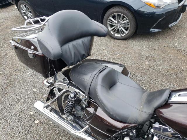 2011 HARLEY-DAVIDSON FLHX 1HD1KBM12BB635997