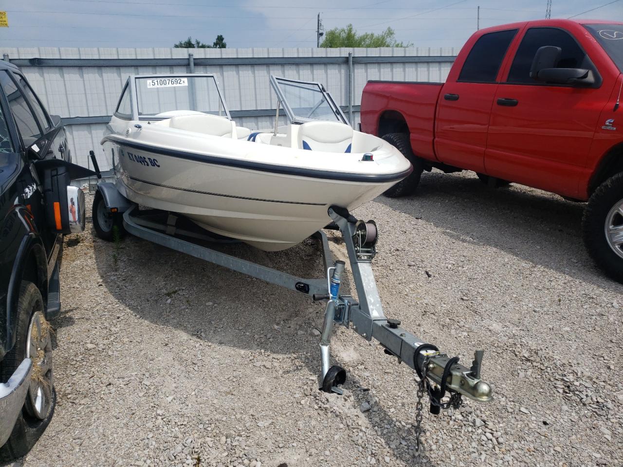  Salvage Bayliner Boat