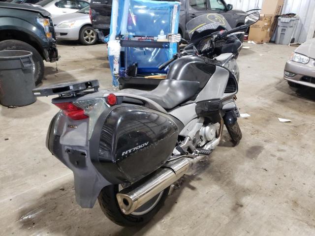 2011 HONDA NT700 V ZDCRC5957BF010186