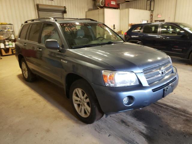 Salvage cars for sale from Copart Lyman, ME: 2007 Toyota Highlander