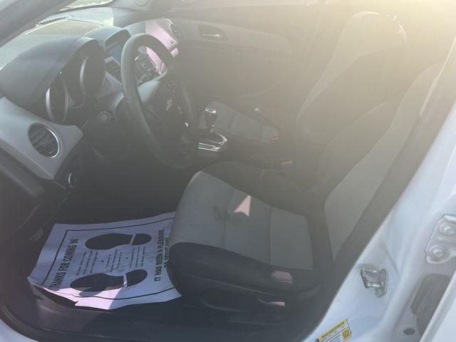 Седани CHEVROLET CRUZE 2016 Білий