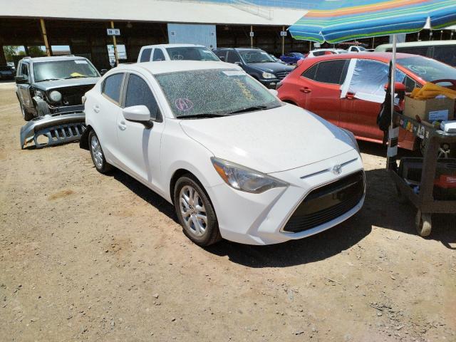 Salvage cars for sale from Copart Phoenix, AZ: 2017 Toyota Yaris IA