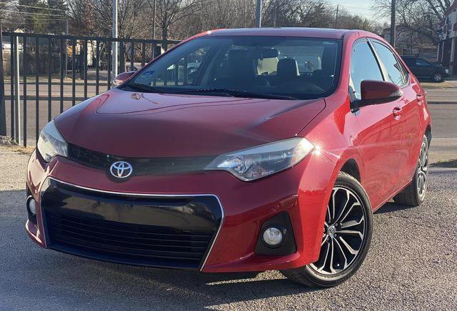 Седаны TOYOTA COROLLA 2014 Красный