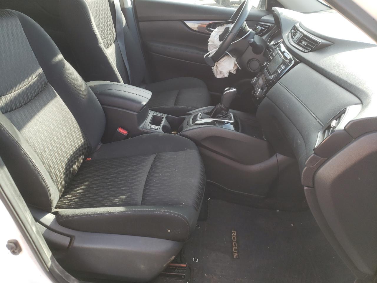 KNMAT2MV8HP606467 NISSAN ROGUE 2017
