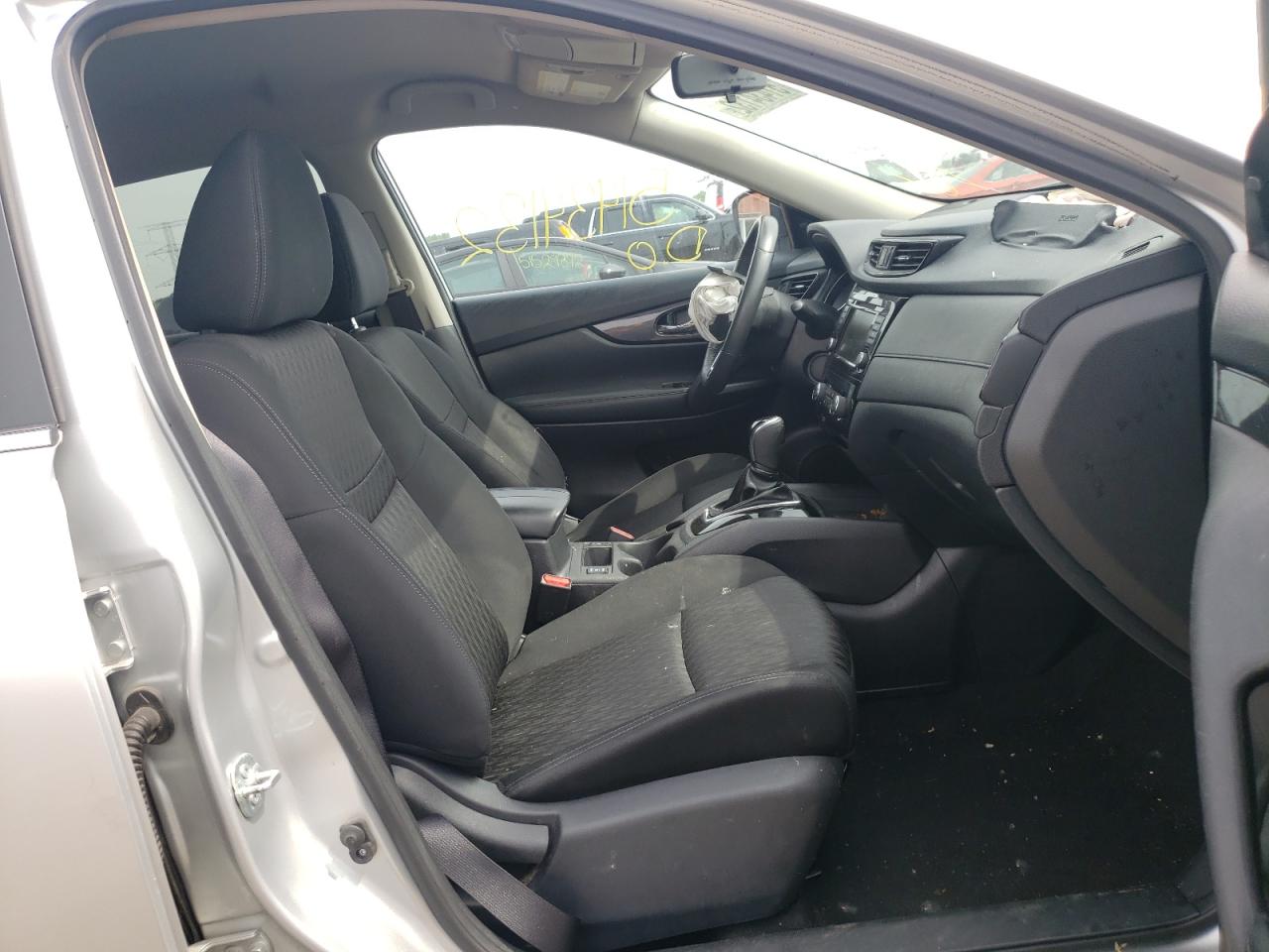 KNMAT2MT6JP506209 NISSAN ROGUE 2018
