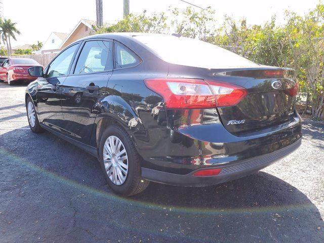 Седаны FORD FOCUS 2013 tuxed