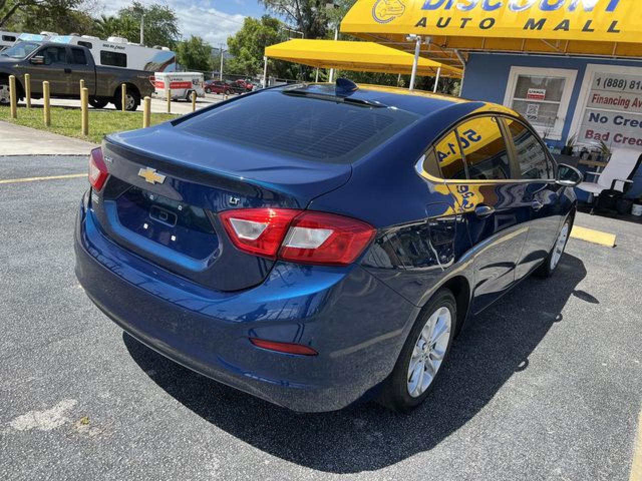 1G1BE5SM3K7136200 2019 Chevrolet Cruze Lt