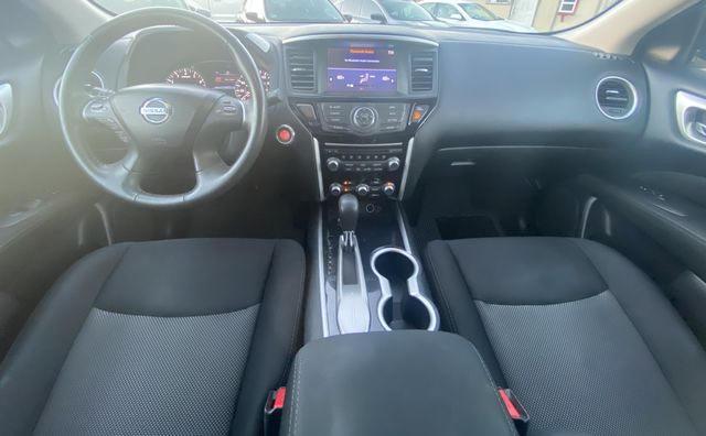  NISSAN PATHFINDER 2017 silve