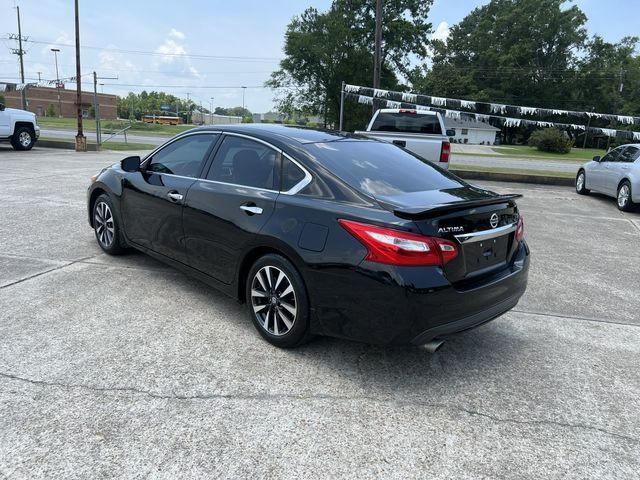 Седаны NISSAN ALTIMA 2016 Черный