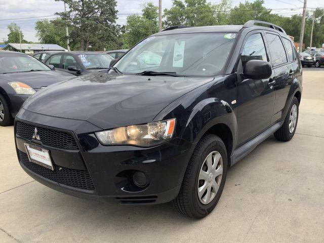 Паркетники MITSUBISHI OUTLANDER 2012 Чорний